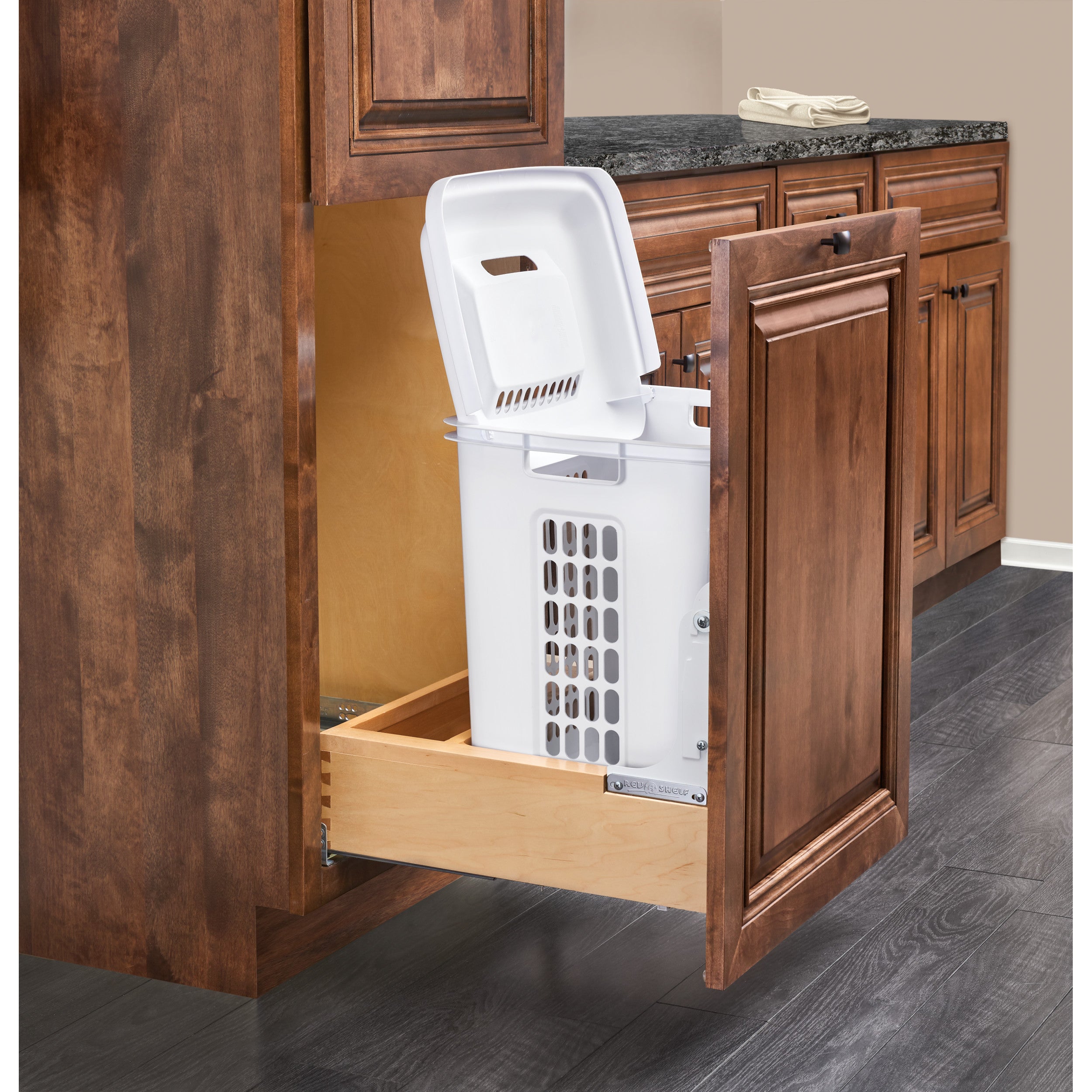24 in Vanity Bottom mount Hamper Natural  20.31 in (516 mm) W x 18.69 in (475 mm) D x 21.25 in (540 mm) H