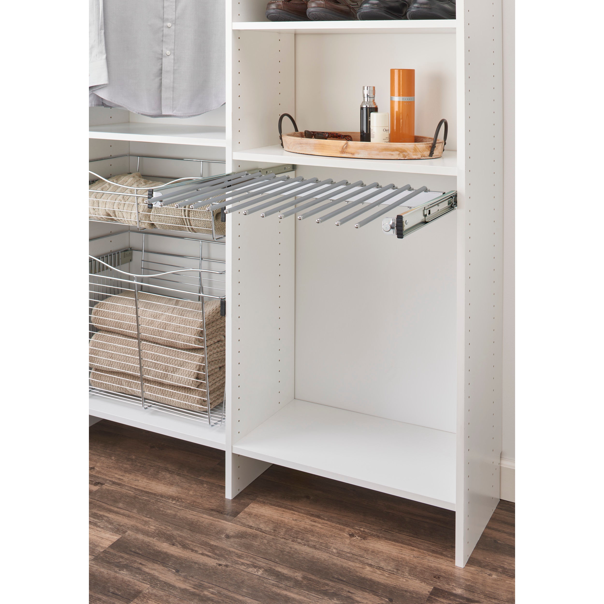 18 in Chrome Pullout Pants Rack w/9 pants rods Chrome  17.5 in (445 mm) W x 14 in (356 mm) D x 3 in (76 mm) H