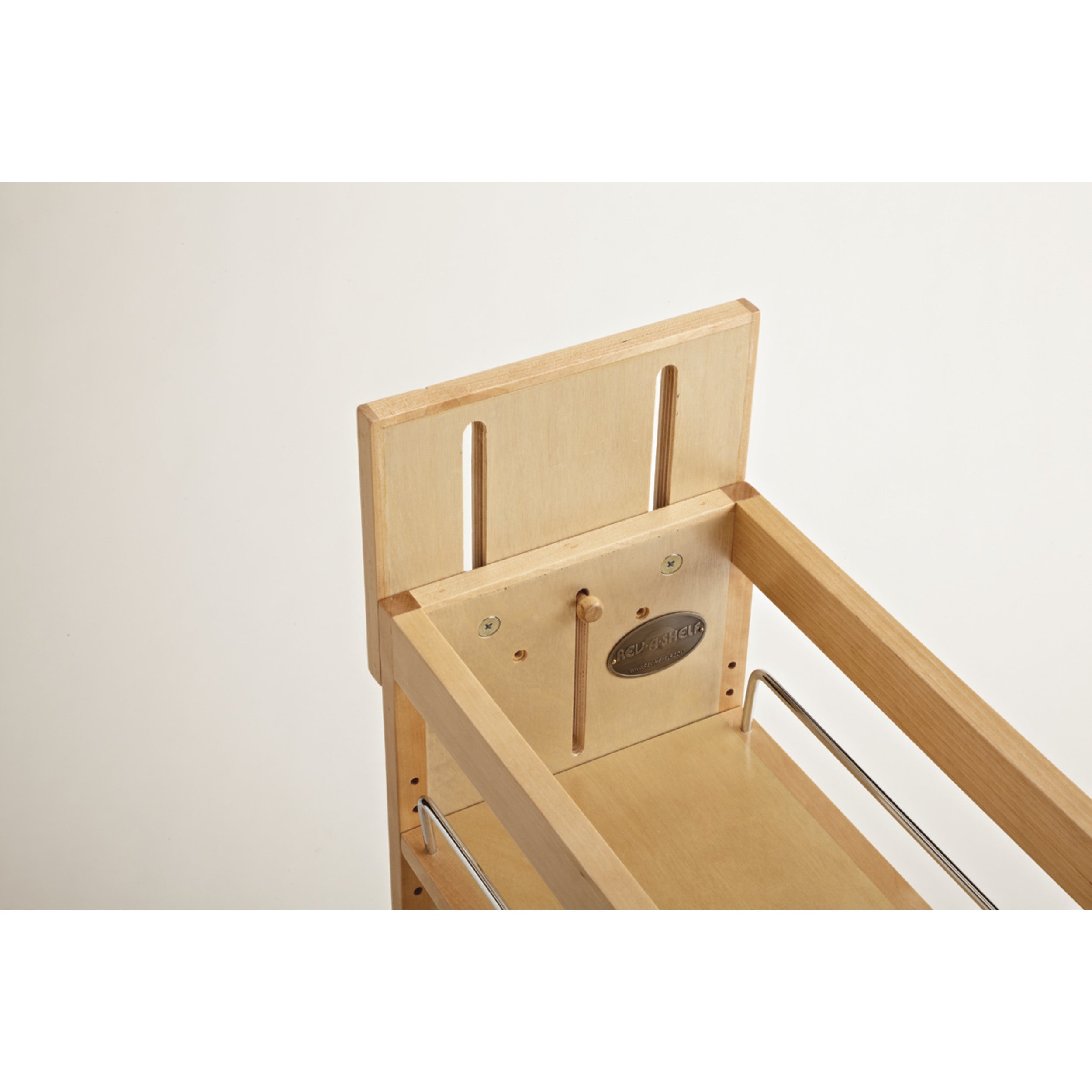 8 in Base Cabinet Organizer Soft-Close Natural  8.75 in (222 mm) W x 21.63 in (549 mm) D x 25.5 in (648 mm) H