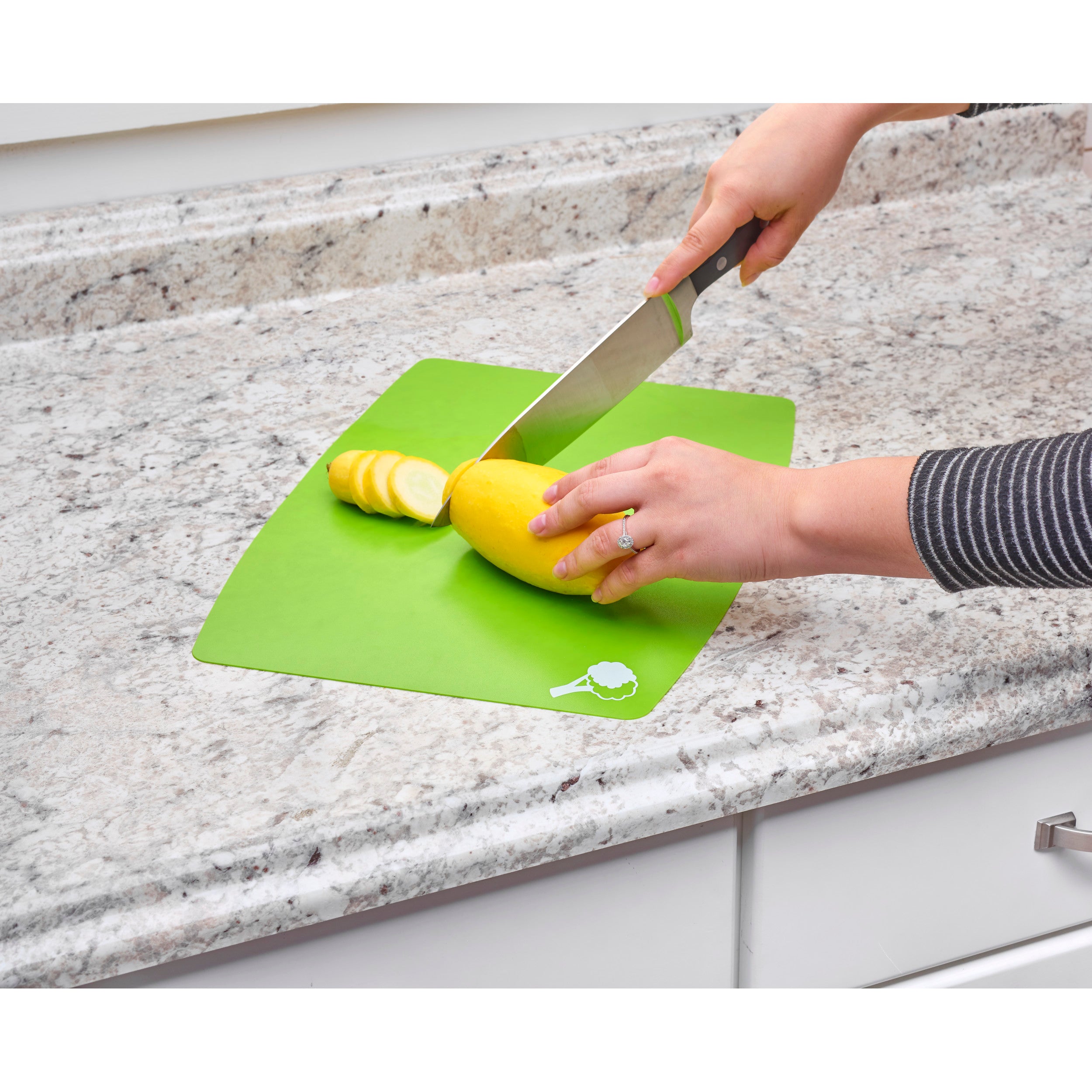 8 in Base Cabinet Organizer w/ Knife Block w/Soft-Close Natural  8.75 in (222 mm) W x 21.63 in (549 mm) D x 25.5 in (648 mm) H