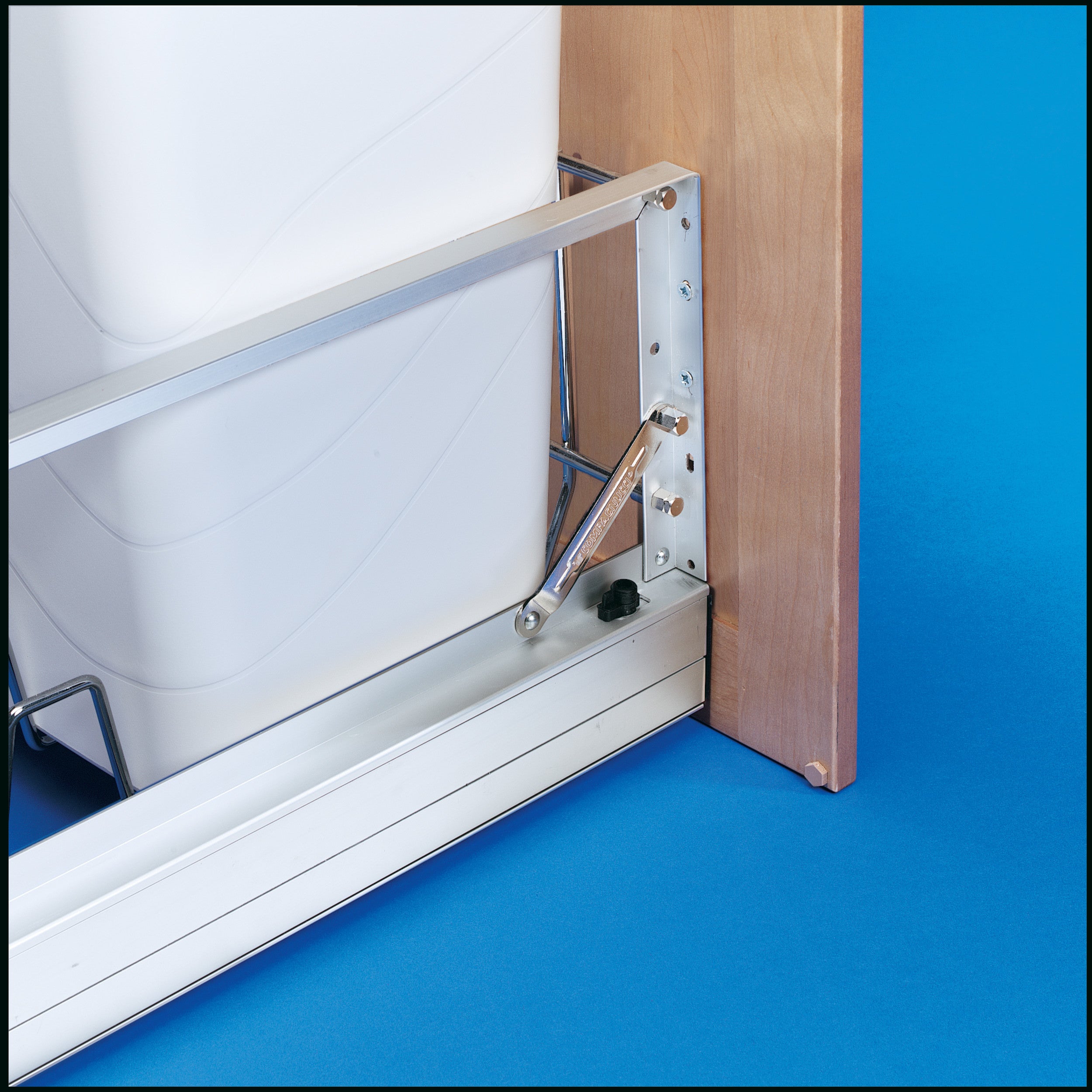 Double 27 Qrt Pull-Out Waste Containers White  11.69 in (297 mm) W x 22.25 in (565 mm) D x 18.94 in (481 mm) H